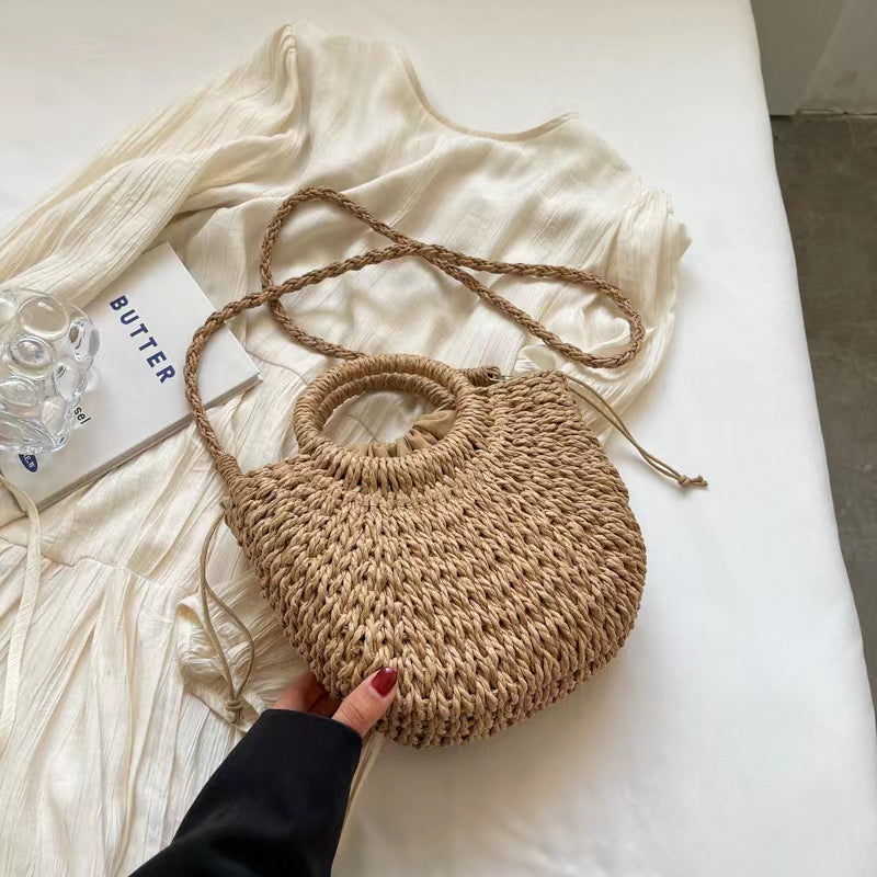 Bolsa feminina de palha pequena com Alça Transversal e Mão lua pequena
