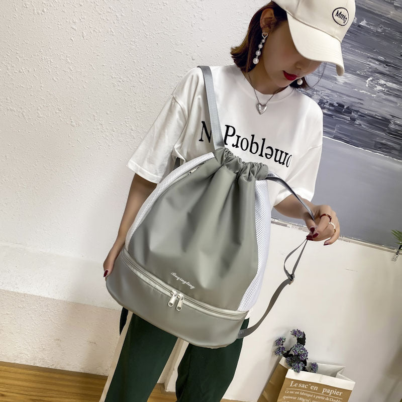 Xaviera Bolsa mochila esportiva fitness academia leve nylon impermeavel a prova da agua XV-258