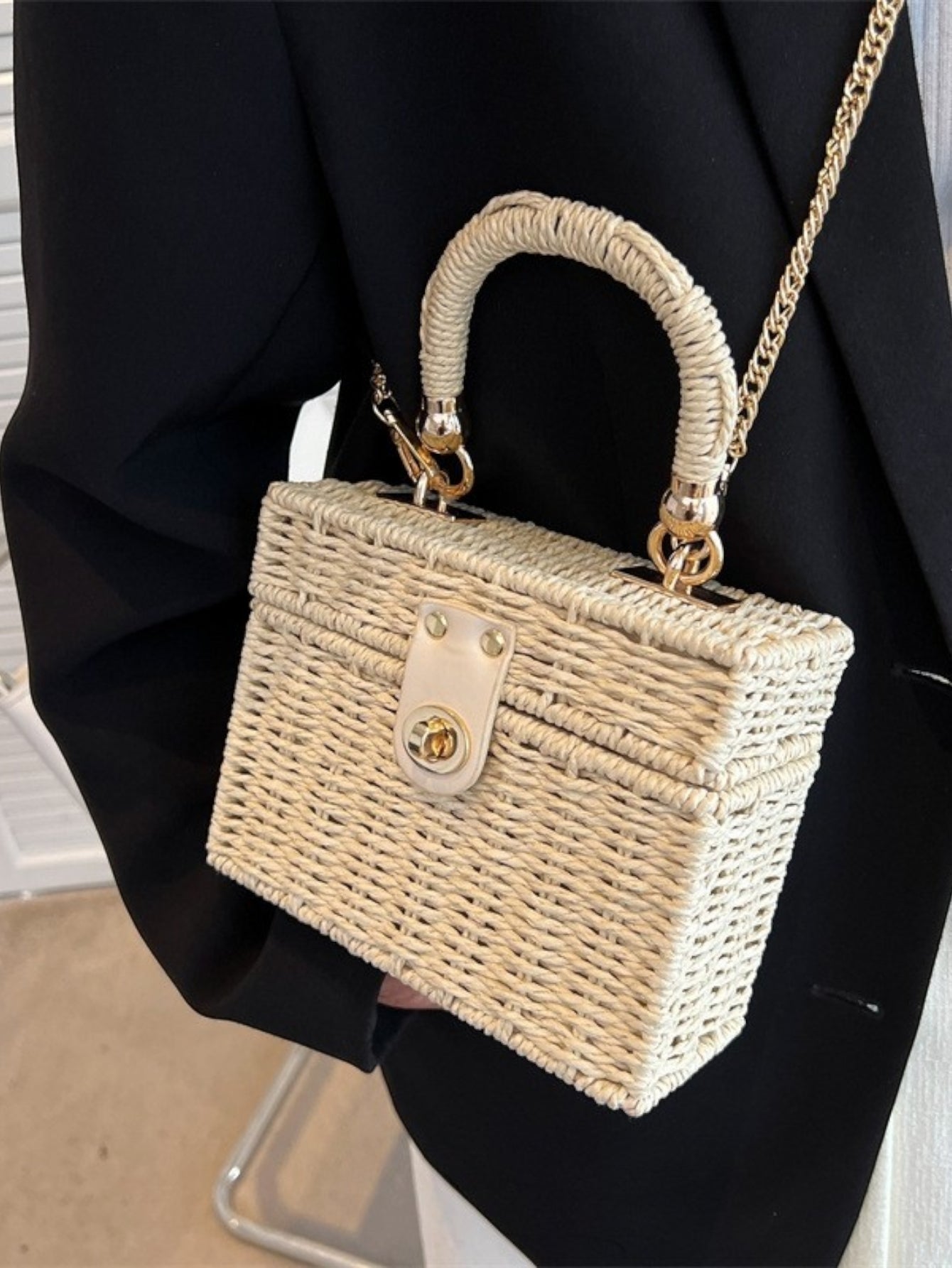 Bolsa feminina de palha Blogueira box com Alça de mao e transversal corrente ombro Design XV-005