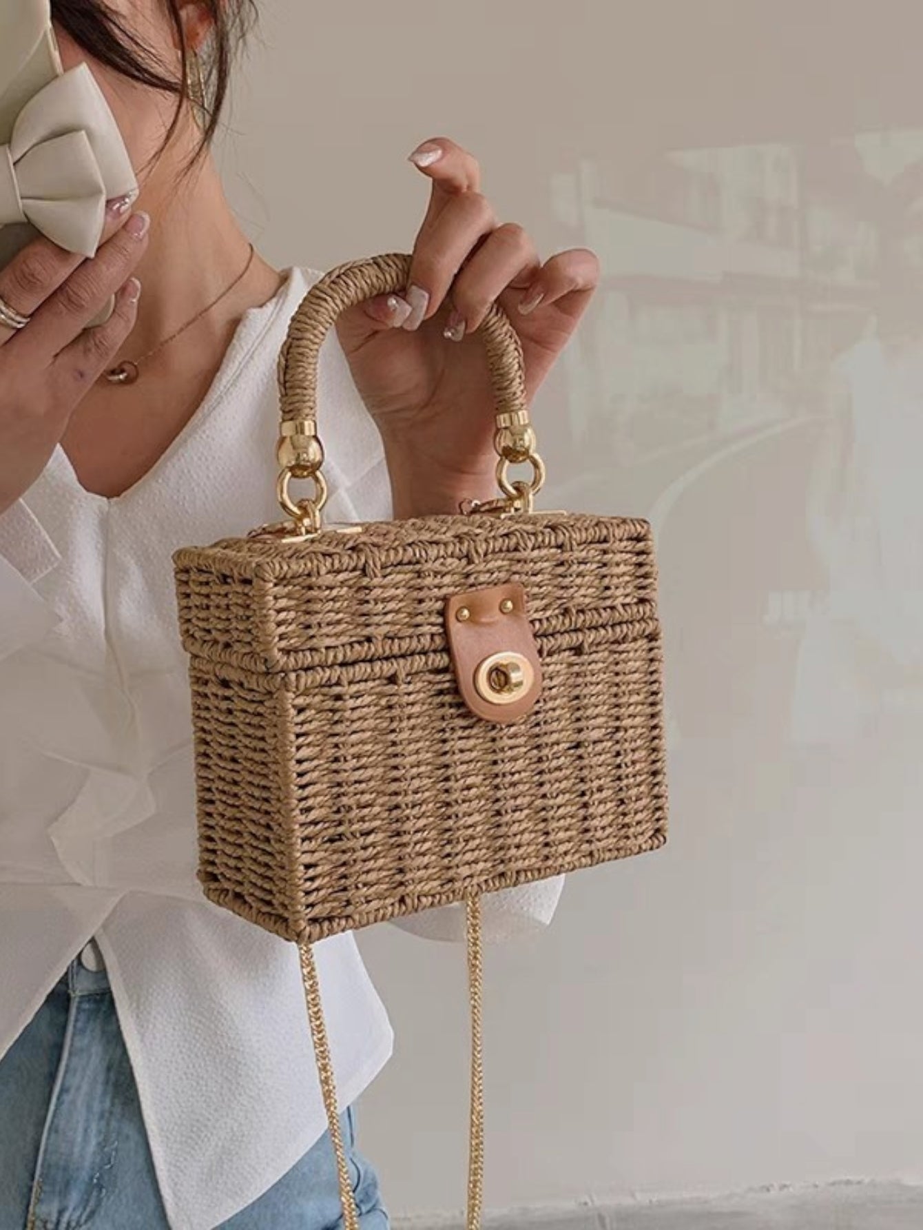 Bolsa feminina de palha Blogueira box com Alça de mao e transversal corrente ombro Design XV-005